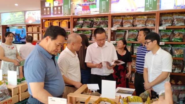 南山开了家扶贫产品展销中心!就在家门口,农产品种类巨多